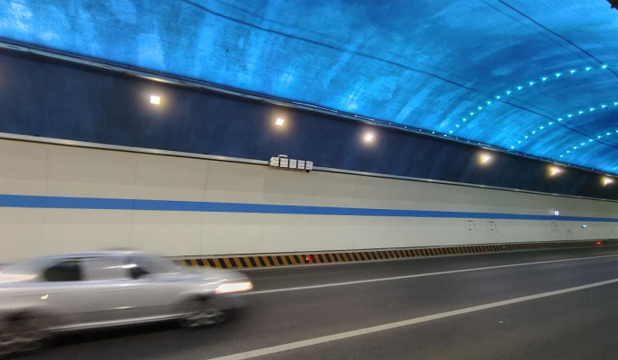 1704182323255993.png z1.png